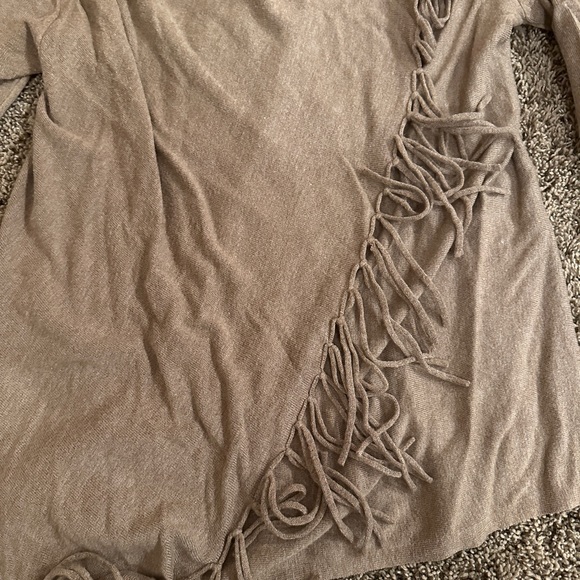 Lovestitch poncho size small - Picture 3 of 4